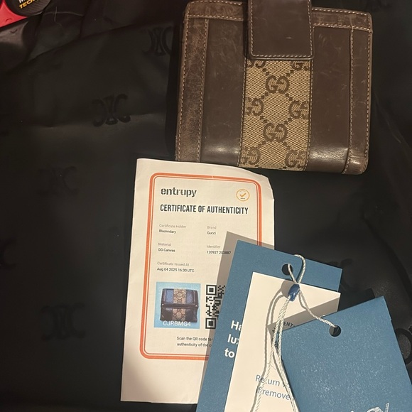 Authentic Gucci Classic Brown and Cream Wallet - Picture 1 of 7